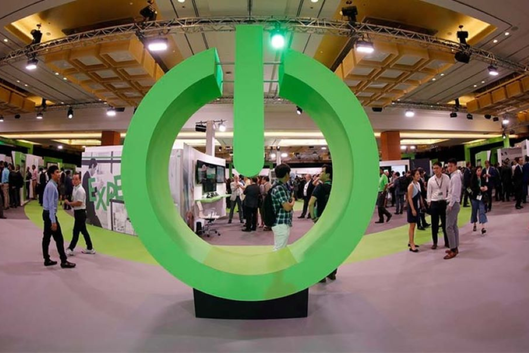 Schneider Electric Unveils Smart Industrial Assistant