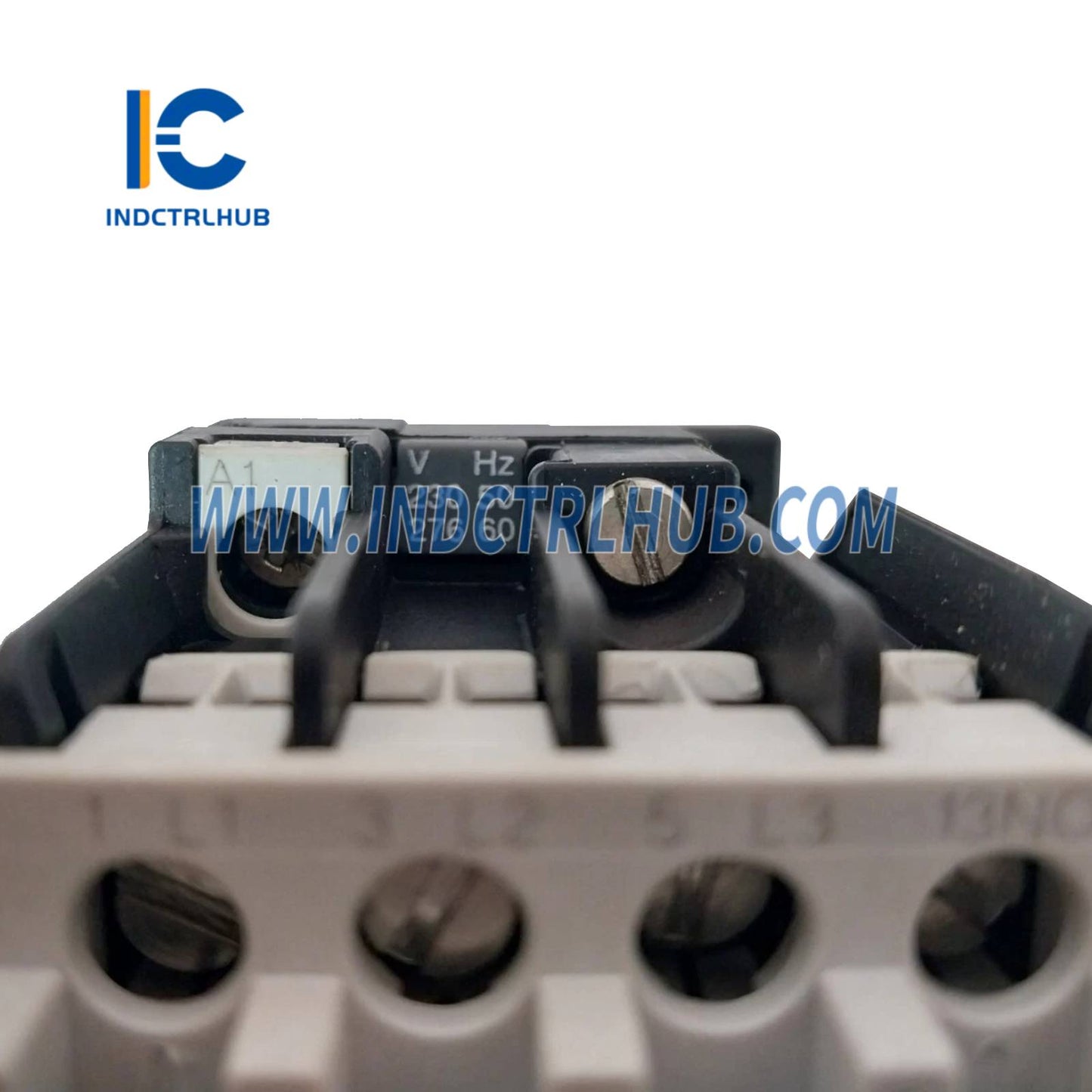 Siemens 3TF30-10-0AP0 Contactor, Size 00