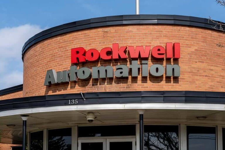 Is Rockwell Automation Falling Behind Nasdaq Gains?