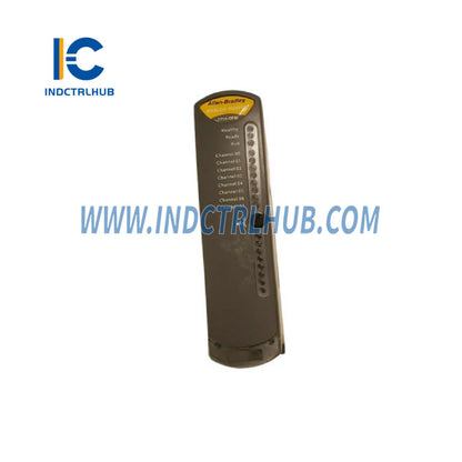 ALLEN BRADLEY 1715-OF8I Analogni izlazni modul