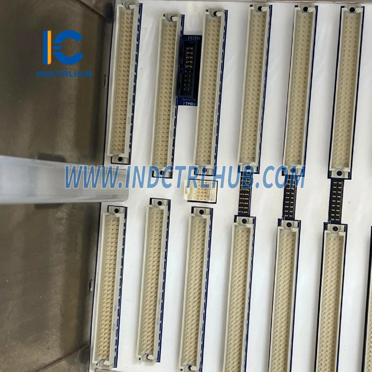 Bently Nevada 3500/05-01-02-00-00-01 sistēmas statīvs